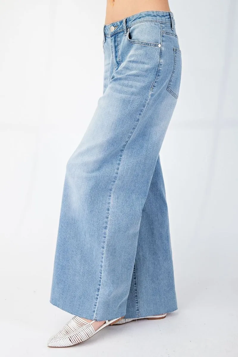 SOFT WASHED STRETCH WIDE LEG DENIM JEANS